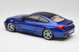 BMW M6 F13 San Marino Niebieski Paragon 1:18 80432218737 Metal — zdjęcie 6 z 7
