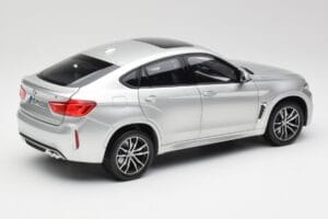 BMW X6 M F86 Srebrny Norev 1:18 183200 Metal — zdjęcie 3 z 8