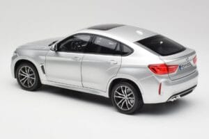 BMW X6 M F86 Srebrny Norev 1:18 183200 Metal — zdjęcie 7 z 8