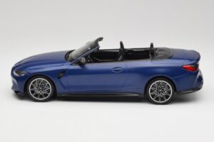 BMW M4 G82 Kabriolet Frozen Portimao Blue Minichamps 1:18 155021030 Metal — zdjęcie 3 z 6