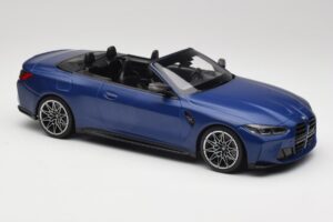 BMW M4 G82 Kabriolet Frozen Portimao Blue Minichamps 1:18 155021030 Metal — zdjęcie 4 z 6