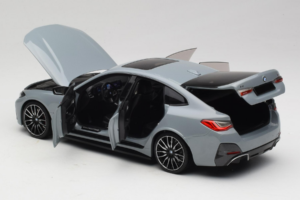 BMW i4 G26 Grey Metallic Minichamps 1:18 110023010 Metal — zdjęcie 5 z 8