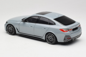 BMW i4 G26 Grey Metallic Minichamps 1:18 110023010 Metal — zdjęcie 7 z 8