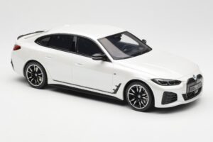 BMW i4 M50 G26 Mineral Biały Metaliczny Otto 1:18 OT1074 Żywica — zdjęcie 4 z 6