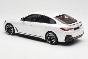 BMW i4 M50 G26 Mineral Biały Metaliczny Otto 1:18 OT1074 Żywica — zdjęcie 5 z 6
