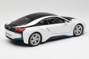 BMW i8 Crystal Biały Paragon 1:18 80432336841 Metal — zdjęcie 3 z 8