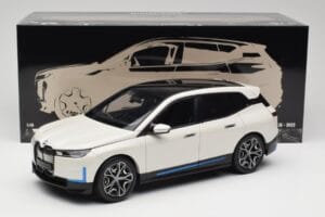 BMW iX Alpine White Minichamps 1:18 110023102 Metal — zdjęcie 8 z 8
