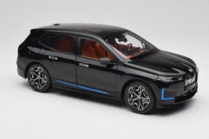 BMW iX Sapphire Black Minichamps 1:18 110023101 Metal — zdjęcie 6 z 8