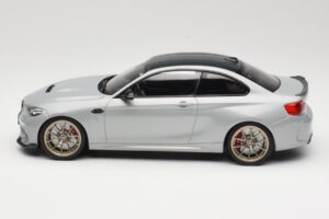 BMW M2 CS F87 Srebrny ze złotymi felgami Minichamps 1:18 155021028 Metal — zdjęcie 3 z 6
