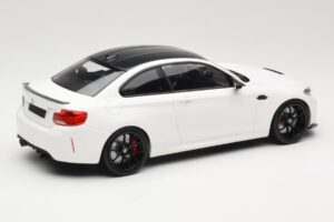 BMW M2 CS F87 Biały z czarnymi felgami Minichamps 1:18 155021025 Metal — zdjęcie 2 z 6