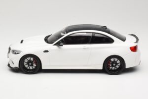 BMW M2 CS F87 Biały z czarnymi felgami Minichamps 1:18 155021025 Metal — zdjęcie 3 z 6
