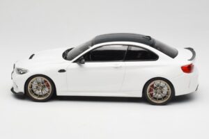 BMW M2 F87 CS Alpine White Złote Felgi Minichamps 1:18 155021020 Metal — zdjęcie 3 z 6