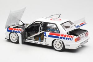 BMW M3 E30 #7 Fina J. Cecotto DTM 1992 AUTOart 1:18 89246 Metal — zdjęcie 4 z 7