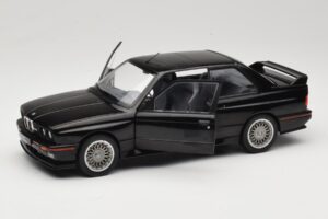 BMW M3 E30 Sport Evo Czarny Solido 1:18 S1801501 Metal — zdjęcie 2 z 8