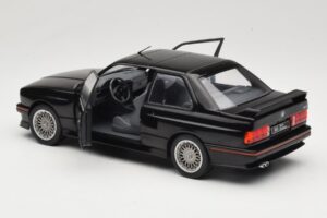 BMW M3 E30 Sport Evo Czarny Solido 1:18 S1801501 Metal — zdjęcie 5 z 8