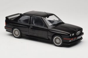 BMW M3 E30 Sport Evo Czarny Solido 1:18 S1801501 Metal — zdjęcie 6 z 8