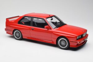 BMW M3 E30 Sport Evolution Czerwony Otto 1:12 G033 Żywica — zdjęcie 4 z 6