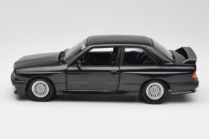 BMW M3 E30 Black Metallic Minichamps 1:18 180020306 Metal — zdjęcie 4 z 8