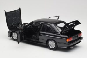 BMW M3 E30 Black Metallic Minichamps 1:18 180020306 Metal — zdjęcie 5 z 8