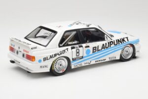 BMW M3 E30 Team Schnitzer #8 O. Manthey DTM 1988 Minichamps 1:18 155882008 Metal — zdjęcie 2 z 6
