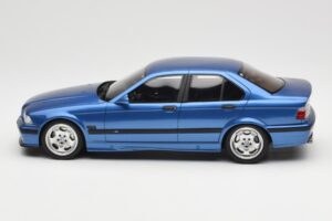 BMW M3 E36 Sedan Niebieski Otto 1:18 OT1082 Żywica — zdjęcie 3 z 6