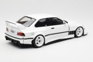 BMW M3 GTR E36 Khyzyl Saleem Alpine Biały Otto 1:18 OT1051 Żywica — zdjęcie 2 z 6