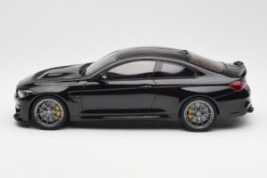 BMW M4 F82 CS Czarny GT Spirit 1:18 GT845 Żywica — zdjęcie 3 z 6