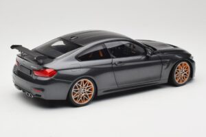 BMW M4 F82 GTS Mineral Grey Metallic Minichamps 1:18 110025222 Metal — zdjęcie 3 z 8