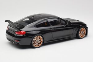 BMW M4 F82 GTS Sapphire Black Metallic Minichamps 1:18 110025220 Metal — zdjęcie 3 z 8
