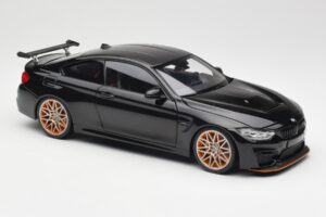 BMW M4 F82 GTS Sapphire Black Metallic Minichamps 1:18 110025220 Metal — zdjęcie 6 z 8