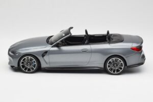 BMW M4 G82 Kabriolet Grey Metallic Minichamps 1:18 155021034 Metal — zdjęcie 3 z 6
