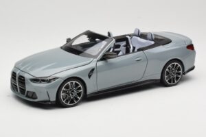 BMW M4 G83 Kabriolet Grey Metallic Minichamps 1:18 110021032 Metal