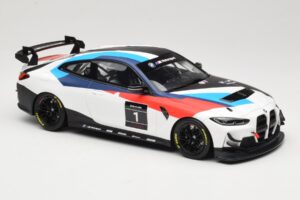 BMW M4 G82 GT4 #1 Presentation 2022 Otto 1:18 OT1228 Żywica — zdjęcie 4 z 6