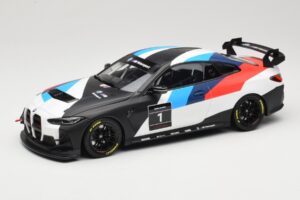 BMW M4 G82 GT4 #1 Presentation 2022 Otto 1:18 OT1228 Żywica