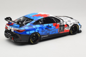 BMW M4 GT4 #1 Presentation 2024 Otto 1:18 OT1125 Żywica — zdjęcie 2 z 6