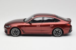 BMW M440i G26 Gran Coupe Aventurine Czerwony Otto 1:18 OT1075 Żywica — zdjęcie 3 z 6