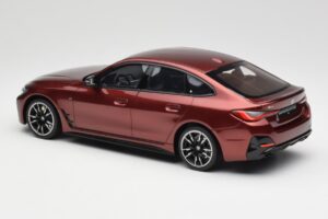 BMW M440i G26 Gran Coupe Aventurine Czerwony Otto 1:18 OT1075 Żywica — zdjęcie 5 z 6