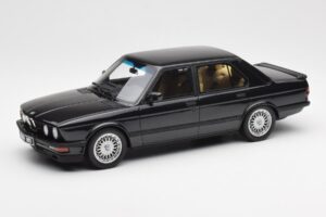BMW M5 E28 Diamond Czarny Otto 1:18 OT184 Żywica