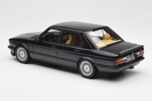 BMW M5 E28 Diamond Czarny Otto 1:18 OT184 Żywica — zdjęcie 5 z 6