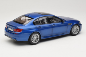 BMW M5 F10 Monte Carlo Blue Paragon 1:18 80432186352 Metal — zdjęcie 3 z 8