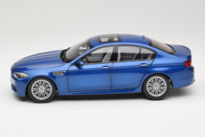 BMW M5 F10 Monte Carlo Blue Paragon 1:18 80432186352 Metal — zdjęcie 4 z 8