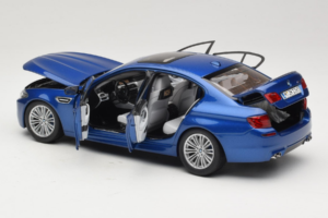 BMW M5 F10 Monte Carlo Blue Paragon 1:18 80432186352 Metal — zdjęcie 5 z 8
