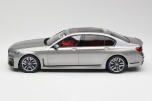 BMW M760i G12 V12 Final Edition Szary GT Spirit 1:18 GT478 Żywica — zdjęcie 3 z 6