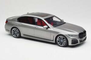 BMW M760i G12 V12 Final Edition Szary GT Spirit 1:18 GT478 Żywica — zdjęcie 4 z 6