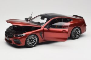 BMW M8 F91 Convertible Storm Bay Metallic Minichamps 1:18 110029020 Metal — zdjęcie 2 z 8