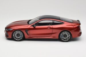 BMW M8 F91 Convertible Storm Bay Metallic Minichamps 1:18 110029020 Metal — zdjęcie 4 z 8