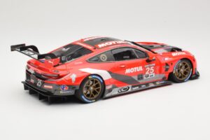 BMW M8 GTE RLL Racing #25 C. De Phillippi / B. Spengler Class Winners IMSA GP Road Atlanta 2020 Minichamps 1:18 155202995 Met — zdjęcie 2 z 6