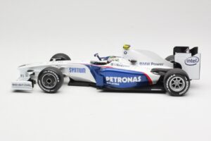 BMW Sauber F1.09 #6 N. Heidfeld Launch Version 2009 Minichamps 1:18 80432154856 Metal — zdjęcie 3 z 7
