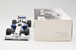 BMW Sauber F1.09 #6 N. Heidfeld Launch Version 2009 Minichamps 1:18 80432154856 Metal — zdjęcie 6 z 7