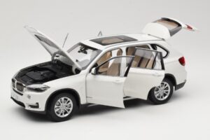 BMW X5 E70 Alpine White Paragon 1:18 PA-97073 Metal — zdjęcie 2 z 8